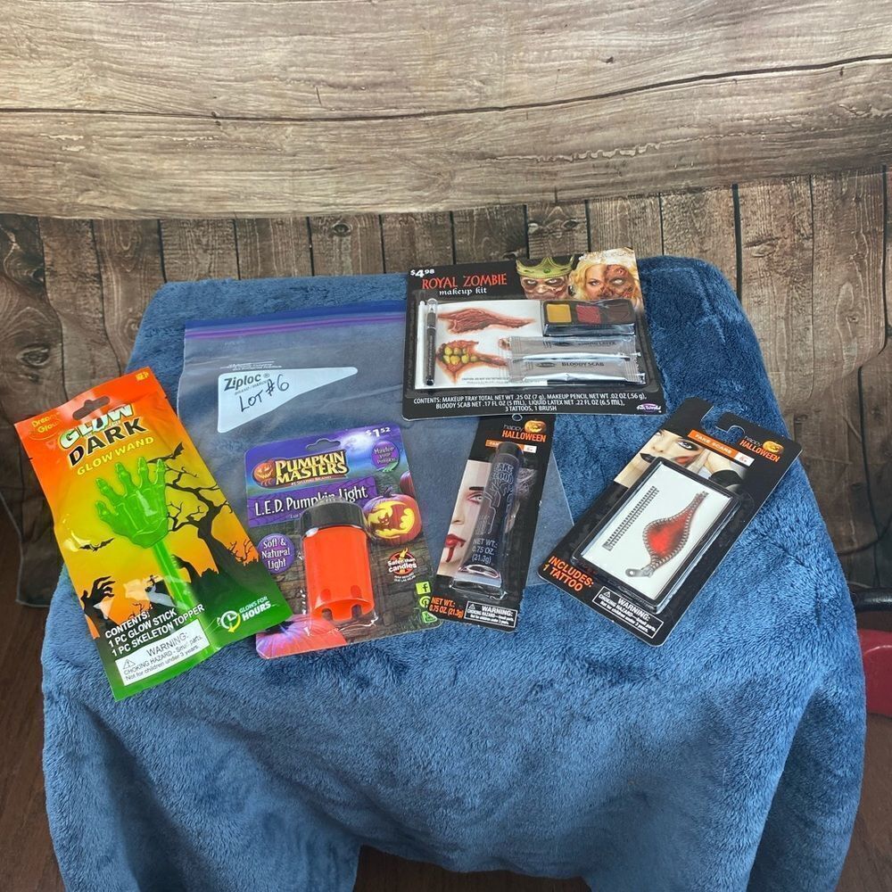 Halloween special lot #6 with various Halloween supplies